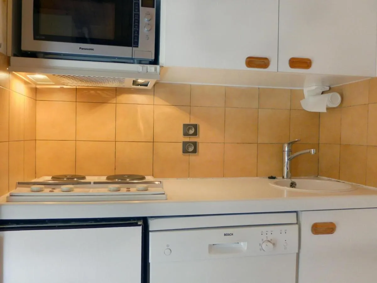 Apartment Appartement 2* Meribel, Sud, Skis Aux Pieds, Animaux Acceptes - Fr-1-182-98